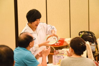 Engagement with Customers in Chinese Restaurants